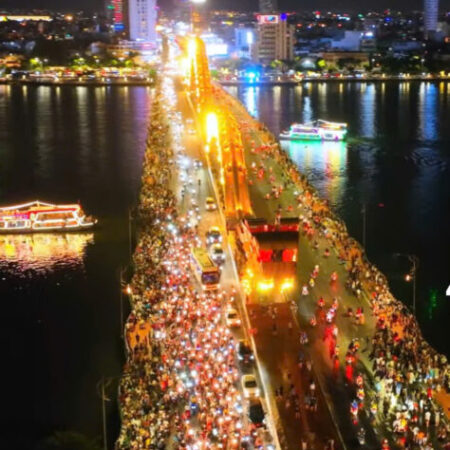 – Sơn Trà, Biệt thự 3 tầng, 2 mặt tiền kinh doanh, gần khán đài pháo hoa và khu sophau bờ sông hàn