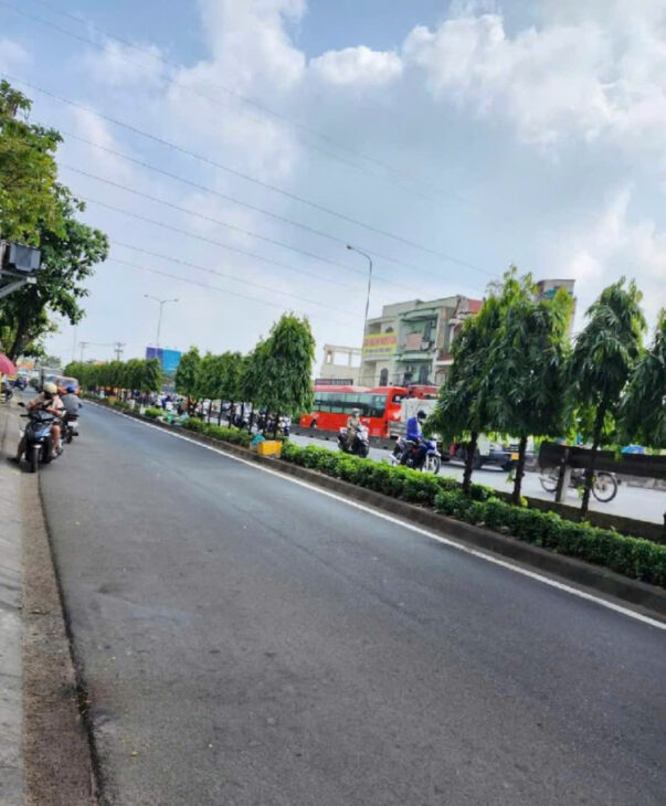 Bán nhà phố 3 tầng khu kinh doanh Hà Huy Giáp Q12 ngang 4.5m 99m2 sát Gò Vấp chỉ 9.8 tỷ.