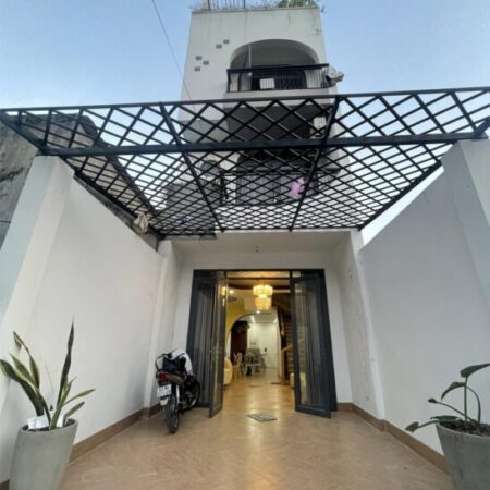 20. .NHÀ 3 lầu, 5PN – CÓ SÂN DÀI SỌC TX40 -5,755 TỶ