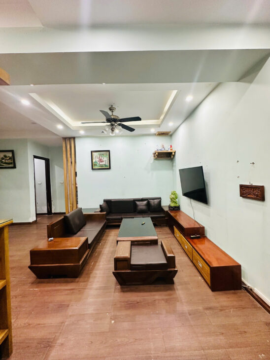 Bán căn hộ chung cư VP3 Linh Đàm, Hoàng Mai, sổ đỏ, 93m2 3 ngủ view hồ 5.55 tỷ