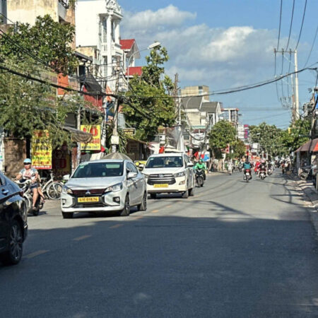 Bán hoa hậu chân dài MTKD Tân Thới Hiệp Q.12 160m2(4×40) gần bên Mega Market chỉ 14.5 tỷ.