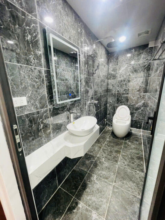 Nhà 6 tầng thang máy mới đét tại khu Đền Lừ, Hoàng Mai 54m2,ô tô vào nhà giá chỉ hơn 18 tỏi