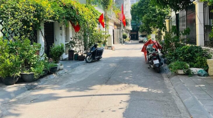 Nhà phố Bà Triệu, Hà Đông, 32m2, ô tô tránh, kinh doanh, 7.8 tỷ