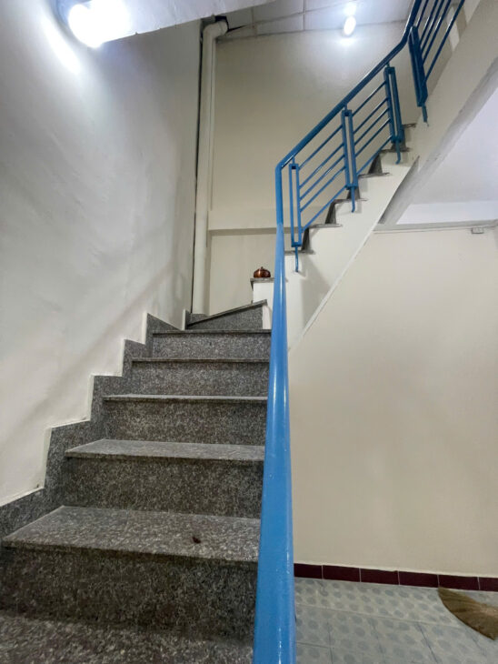 Cho thuê nhà 83/15 Hoà Hưng, Q10 giá 11tr/tháng, 2.7x15m