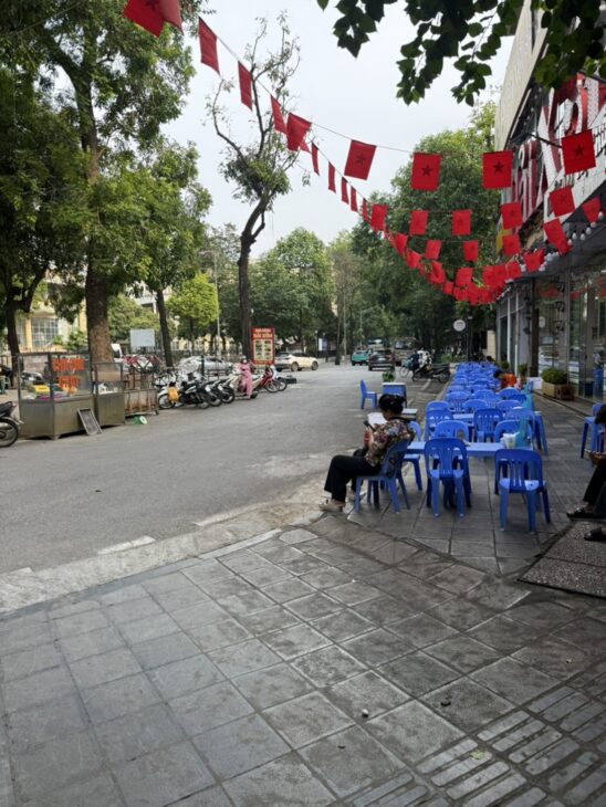 Tăng bạt hổ bán 122M tặng nhà ô tô đỗ cửa hai bà trưng