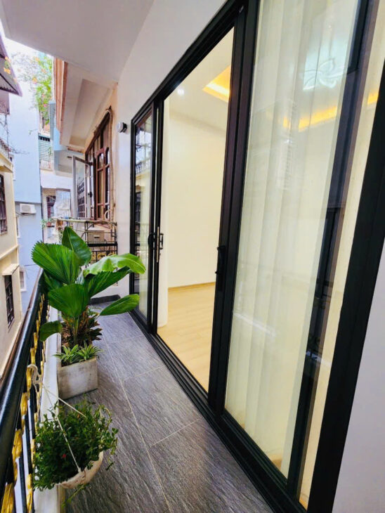 Siêu phẩm phân lô mới đét phố Thái Hà, Đống Đa, 43m2, 5 tầng thang máy, gara ô tô, giá 16.x tỷ