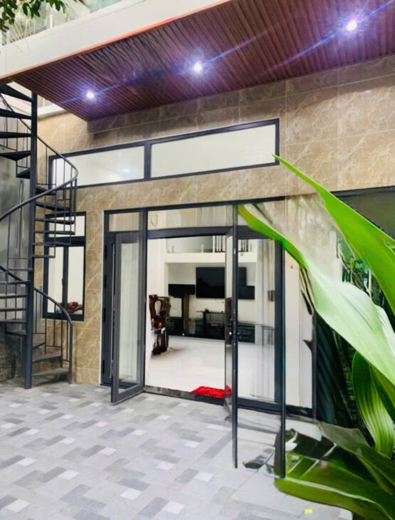 TRUNG TÂM CMT8 – GIÁP Q3 Q10 – NHÀ MỚI 4 TẦNG – NGANG 6M NỞ HẬU – 92M²