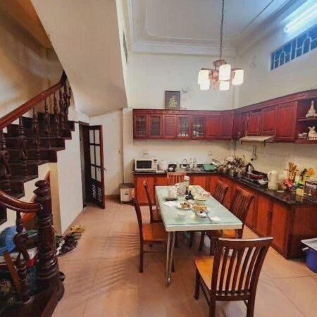 Địa chỉ: 159.3 Chùa Láng, quận Đống Đa, Hà Nội