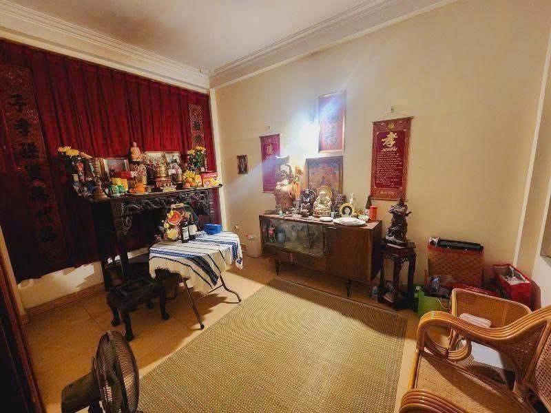 Địa chỉ: 159.3 Chùa Láng, quận Đống Đa, Hà Nội