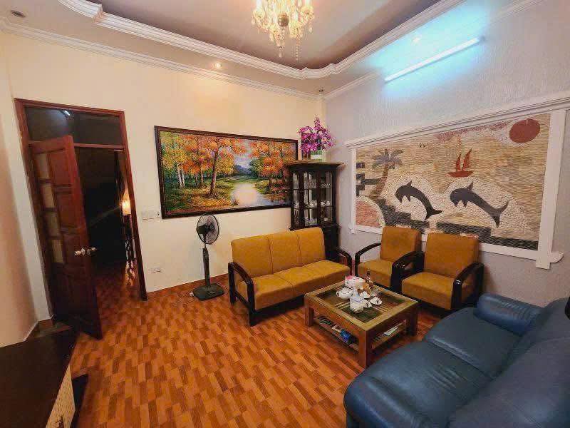 Địa chỉ: 159.3 Chùa Láng, quận Đống Đa, Hà Nội