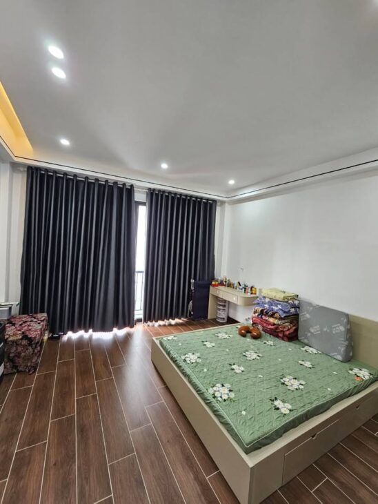 🍭🍭🍭🍭🍭NHỈNH 11T – NHÀ 6 T MỚI TINH- Ô TÔ 7 CHỖ VÀO NHÀ -KẺ TẠNH- LONG BIÊN