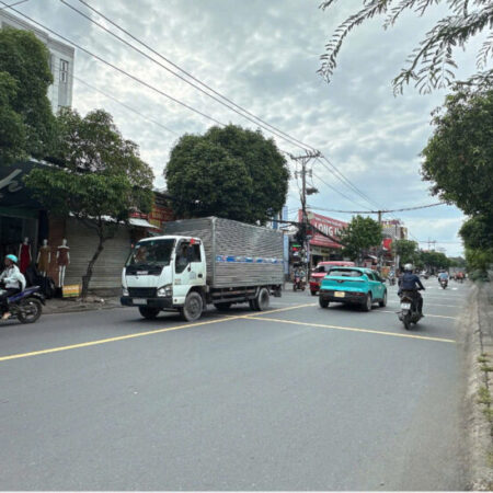 Bán KHÁCH SẠN 8 lầu ngang 5m MT Hiệp Thành Q12 118m2 41P DT hơn 100tr gần NM Bia 17 tỷ