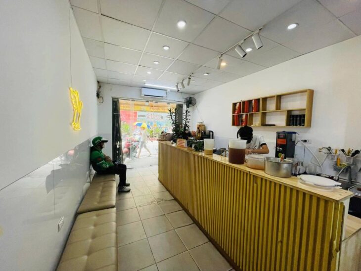 Nhà mặt đường Khương Trung, DT 83m2, dòng tiền đỉnh. Giá 24.5 tỷ