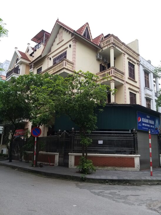 Cho thuê biệt thự nhà ở Quốc Hội, Phùng Khoang, 200m2, 4 tầng, giá tốt