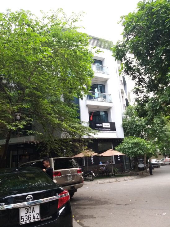 Cho thuê biệt thự nhà ở Quốc Hội, Phùng Khoang, 200m2, 4 tầng, giá tốt