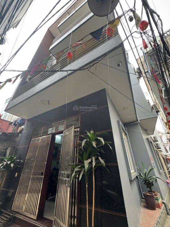 Nhà 5 tầng 32m2 Đa Sỹ, full nội thất, ngõ nông, gần chợ, 5 tỷ!