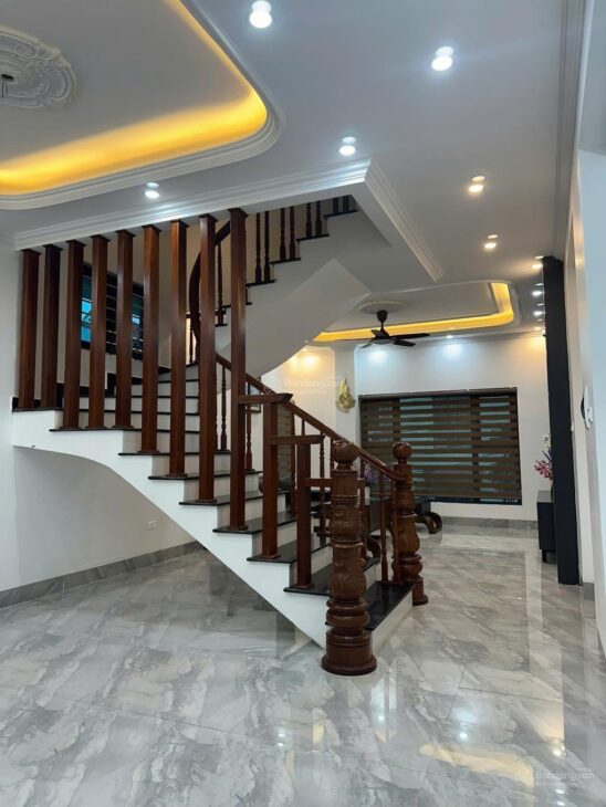 Bán nhà “vị trí vàng” sát Vin Đan Phượng 170m²/4 tầng lô góc thần thánh, ô tô đánh võng – chỉ hơn 7