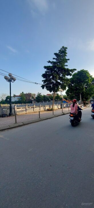 NHÀ ĐẸP Ở NGAY – 5 TẦNG ĐƯỜNG 422 – 4.5 TỶ – VỊ TRÍ VÀNG, TIỆN ÍCH BẠT NGÀN!