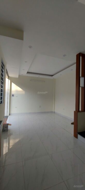 NHÀ ĐẸP Ở NGAY – 5 TẦNG ĐƯỜNG 422 – 4.5 TỶ – VỊ TRÍ VÀNG, TIỆN ÍCH BẠT NGÀN!