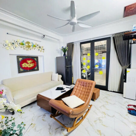 Bán nhà phố Nguyễn Trãi, lô góc 49m2, 5 tầng, mặt tiền 4,2m, giá 8.8 tỷ Bán nhà phố Nguyễn Trãi, lô góc 49m2, 5 tầng, mặt tiền 4,2m, giá 8.8 tỷ