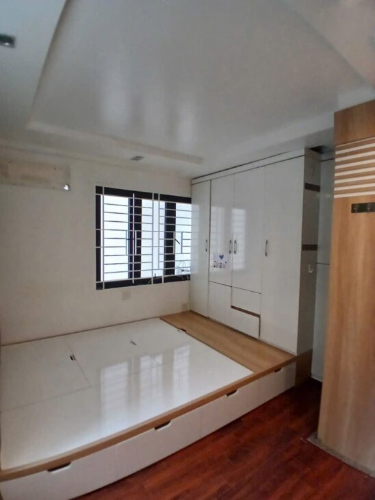 Bán nhà Đào Tấn, Ba Đình, lô góc 2 thoáng, 30m2, 6 tầng, Mt 4m, chỉ 7.39 tỷ