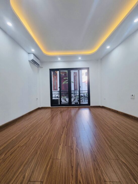 Bán nhà phân lô quân đội phố Bùi Xương Trạch, ô tô qua, 70m2 * 4 tầng, chỉ 11,2 tỷ.