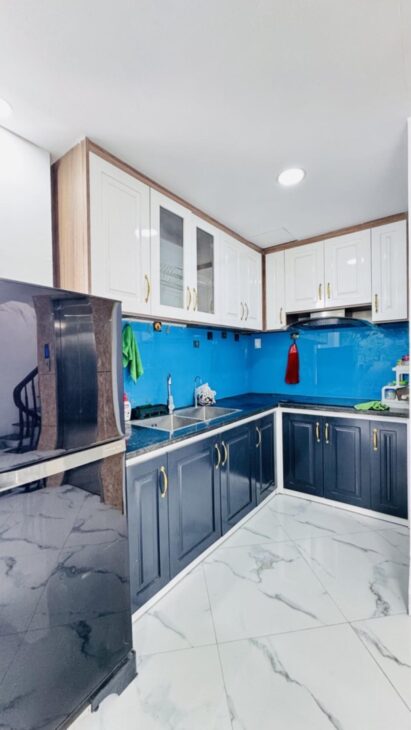 Siêu phẩm phố Vũ Tông Phan, ngõ thông kinh doanh , ô tô vào nhà, 5 tầng 42m2, 10.9 tỷ.