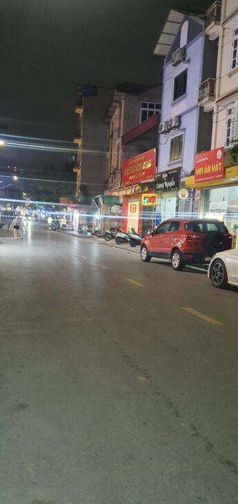 HOÀNG NHƯ TIẾP 31 tỷ 78m Ô TÔ TRÁNH KINH DOANH CHO THUÊ ĐỈNH,LONG BIÊN