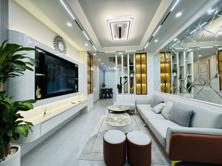 NHÀ ĐẸP THANH XUÂN – 35M2 – 7.7 TỶ – Ô TÔ VÀI CHỤC BƯỚC – GẦN HỒ THOÁNG MÁT – FULL NỘI THẤT