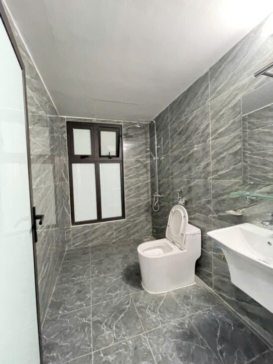 Bán nhà Lê trọng Tân, ô tô 5 tạ qua, 55m2, 5 tầng, 8,9 tỷ.