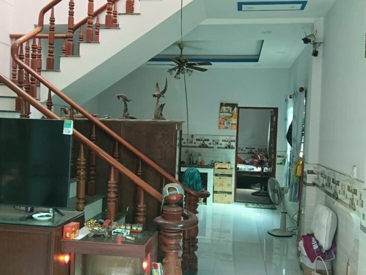 Bán nhà mặt tiền 2 tầng 12x41m giá 11,5 tỷ Đường Thạnh Xuân 52