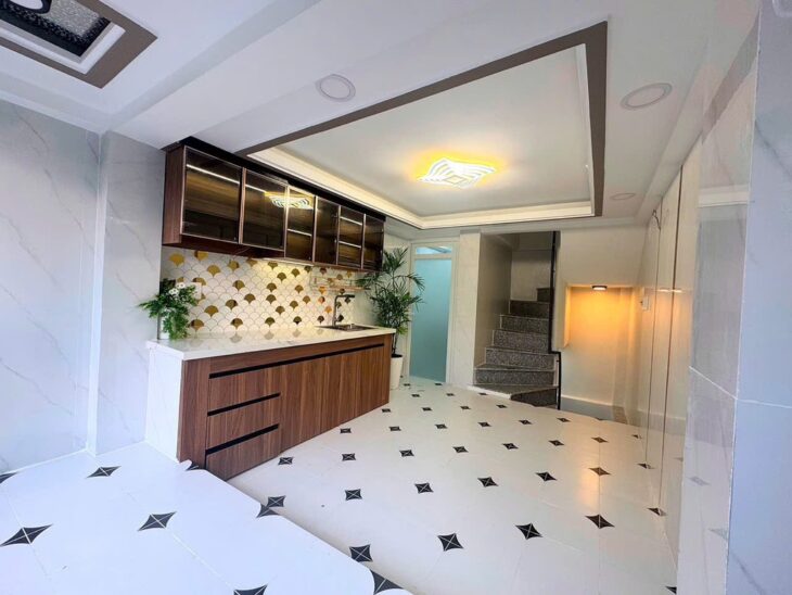 SIÊU PHẨM NHÀ 7 TẦNG – MẶT TIỀN KINH DƯƠNG VƯƠNG – GIÁ CHỈ 6 TỶ