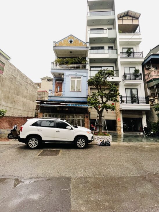 BÁN NHÀ NGỌC LÂM 32 tỷ 95m VỈA HÈ 3 Ô TÔ TRÁNH,HAI MẶT NGÕ,LONG BIÊN