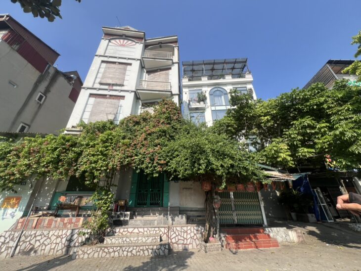 MẶT PHỐ LÝ SƠN 11 tỷ 45m MẶT TIỀN 6.5m,VỈA HÈ KINH DOANH LONG BIÊN