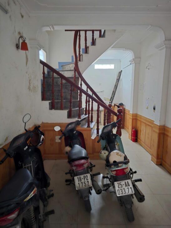 BÁN NHÀ MINH KHAI, HAI BÀ TRƯNG, SÁT TIME CITY, LÔ GÓC, VÀI BƯỚC RA Ô TÔ, SD 32M2, 6.2TỶ(CTL)