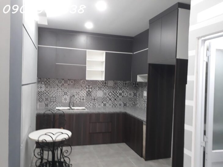 9. THẠNH LỘC 49- NHÀ SỔ HỒNG SONG SINH TO ĐÙNG: 80M2 và 60m2 . 2,39/căn nhỏ, 2,96 căn lớn