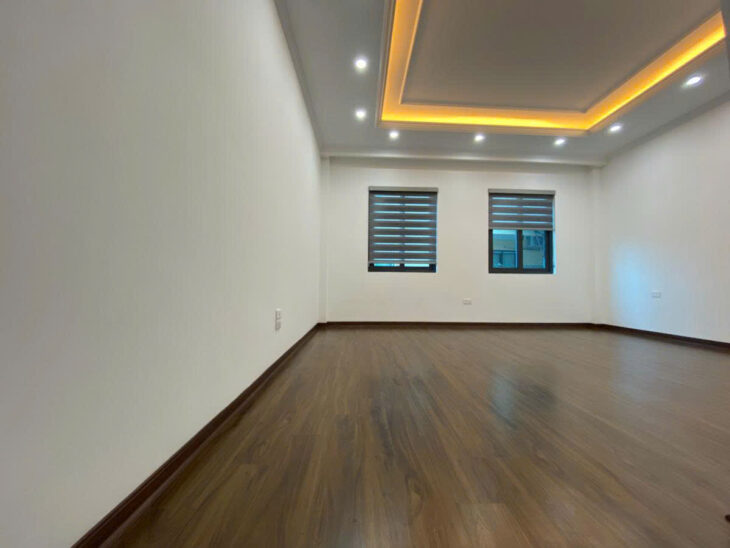 : NHÀ ĐẸP VŨ TÔNG PHAN MẶT NGÕ KINH DOANH,2 THOÁNG TRƯỚC SAU,NGÕ Ô TÔ THÔNG 37M, GIÁ 12,5 tỷ