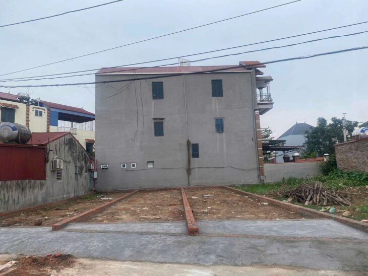 BÁN GẤP 67M BÌA LÀNG, VỊ TRÍ ĐẸP NHẤT TỔ 9,TT QUANG MINH, ĐƯỜNG OTO TRÁNH,CC