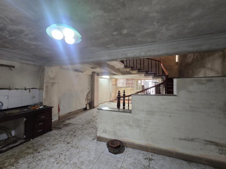 Bán nhà Cầu Giấy, lô góc, ngõ ô tô, 71m2, 5 tầng, Mt 5.3m, chỉ 15.6 tỷ