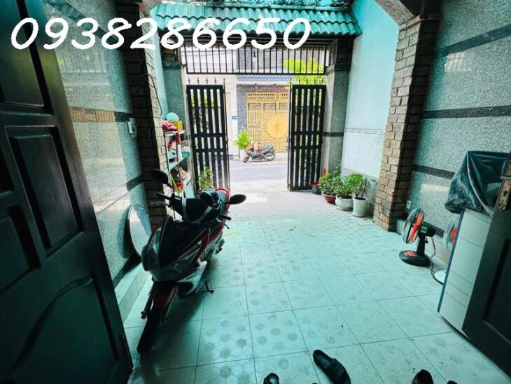 Bán Nhà Phường Tân Chánh Hiệp Quận12 , Nhà 4 Tầng: DT:( 4m x 17m ), Sổ Công Nhận 67m2