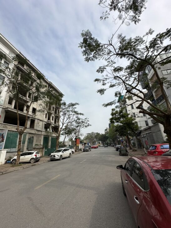 HOÀNG NHƯ TIẾP 25 tỷ 110m Ô TÔ TRÁNH KINH DOANH CHO THUÊ ĐỈNH,LONG BIÊN