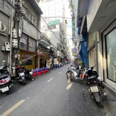 Bán nhà Đào Tấn, Ba Đình, lô góc, gần phố 97m2, 2 tầng, Mt 6m, chỉ 17.5 tỷ