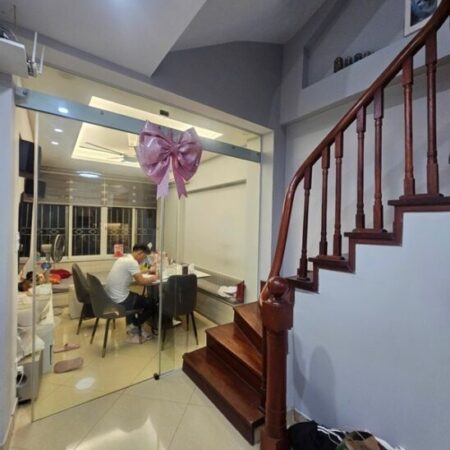 Bán nhà Hoàng Hoa Thám, Ba Đình, lô góc, ngõ thông 3 gác, 30m2, 5 tầng, chỉ 9.4 tỷ Bán nhà Hoàng Hoa Thám, Ba Đình, lô góc, ngõ thông 3 gác, 30m2, 5 tầng, chỉ 9.4 tỷ