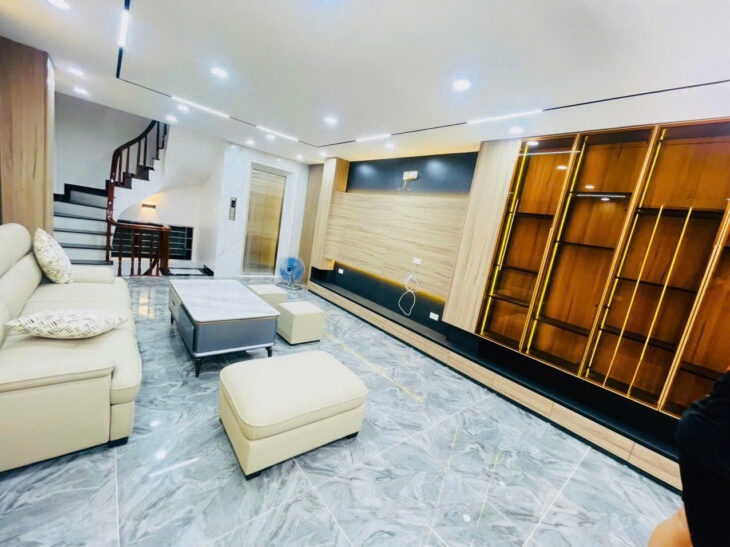 Nhà 6 tầng thang máy mới đét tại khu Đền Lừ, Hoàng Mai 54m2,ô tô vào nhà giá chỉ hơn 18 tỏi