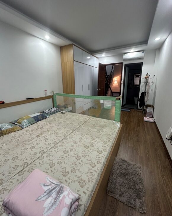 BÁN NHÀ KIM GIANG, HOÀNG MAI, MẶT NGÕ BA GÁC PHI- 5 NHÀ RA PHỐ, 30M2- 7.7TỶ(CTL)
