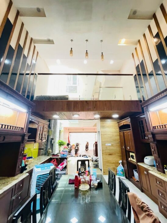 BÁN NHÀ HOÀNG VĂN THÁI, THANH XUÂN, GARA 2 Ô TÔ 7C, TRƯỚC NHÀ Ô TÔ TRÁNH, 100M2, 20.2TỶ