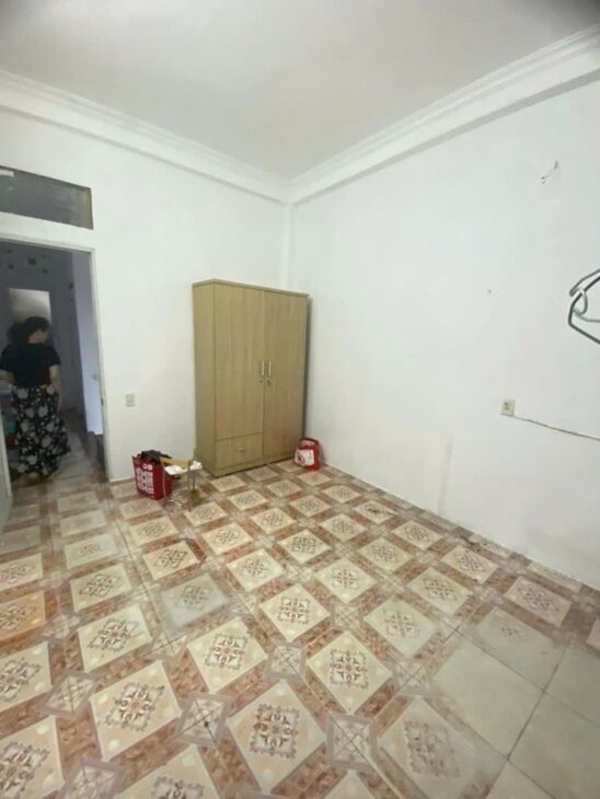 TÔI CẦN BÁN NHÀ PHÂN LÔ MẠC THÁI TỔ – Ô TÔ TRÁNH – KD VĂN PHÒNG ĐỈNH.