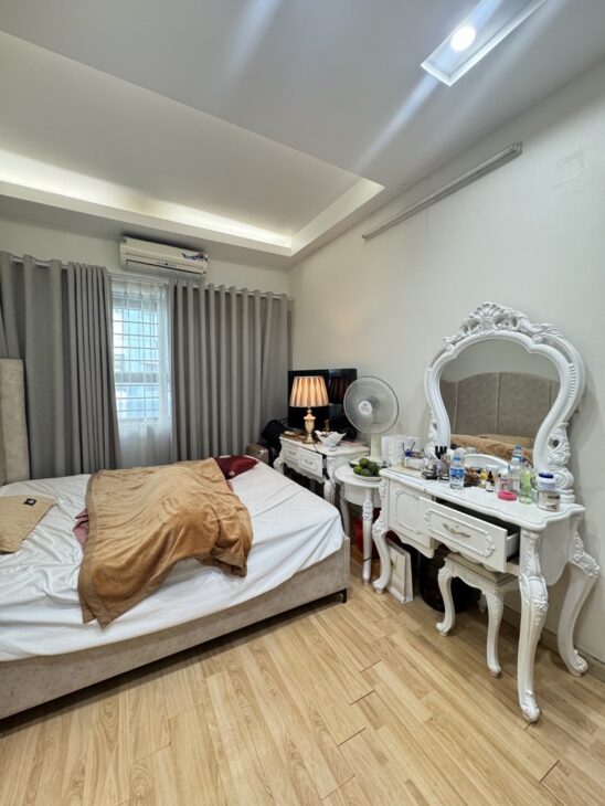 Bán CC CT12A KĐT Kim Văn – Kim Lũ, Dt 65m2, 2N2VS, full nội thất long lanh, Giá 3.25 tỷ