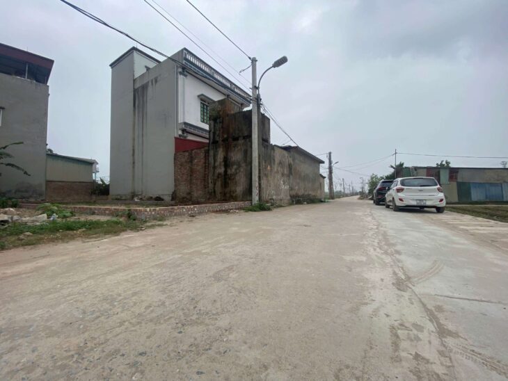 EM QUANG BÁN 90M BÌA LÀNG TT QUANG MINH,GIÁ 4X,LH CHÍNH CHỦ,GIÁ ĐẦU TƯ