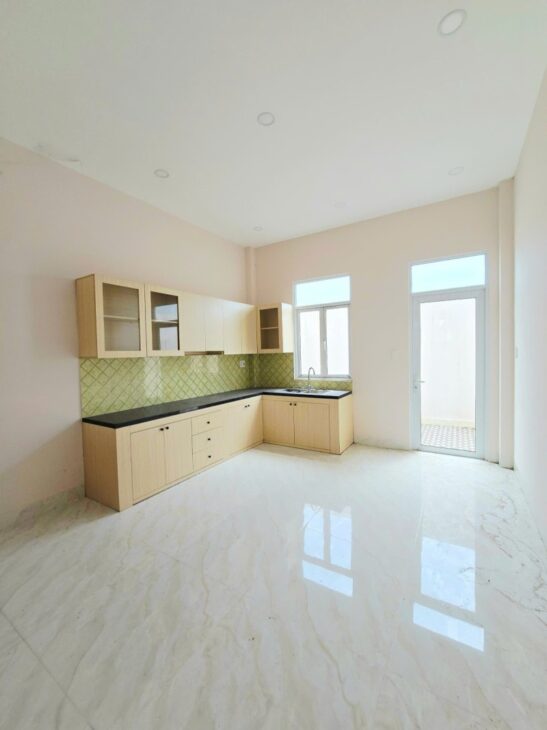 Bán nhà 2 tầng, 67m², 2PN, 2WC, Q.9, 4.3 tỷ, sổ đỏ